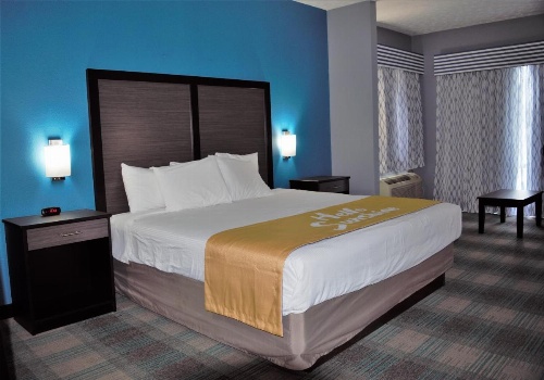 Days Inn by Wyndham Montgomery image 18