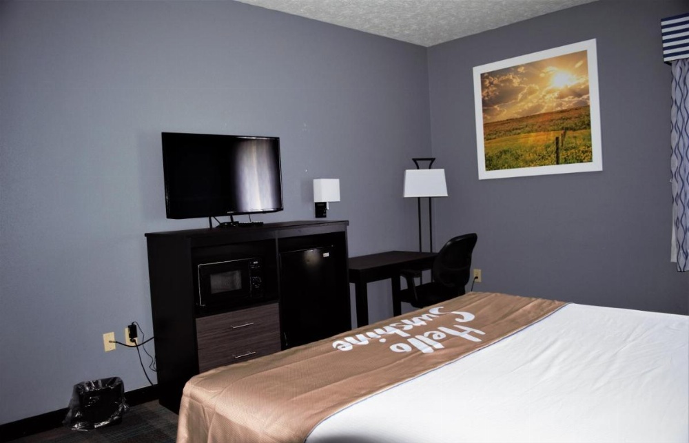 Days Inn by Wyndham Montgomery Days Inn by Wyndham Montgomery